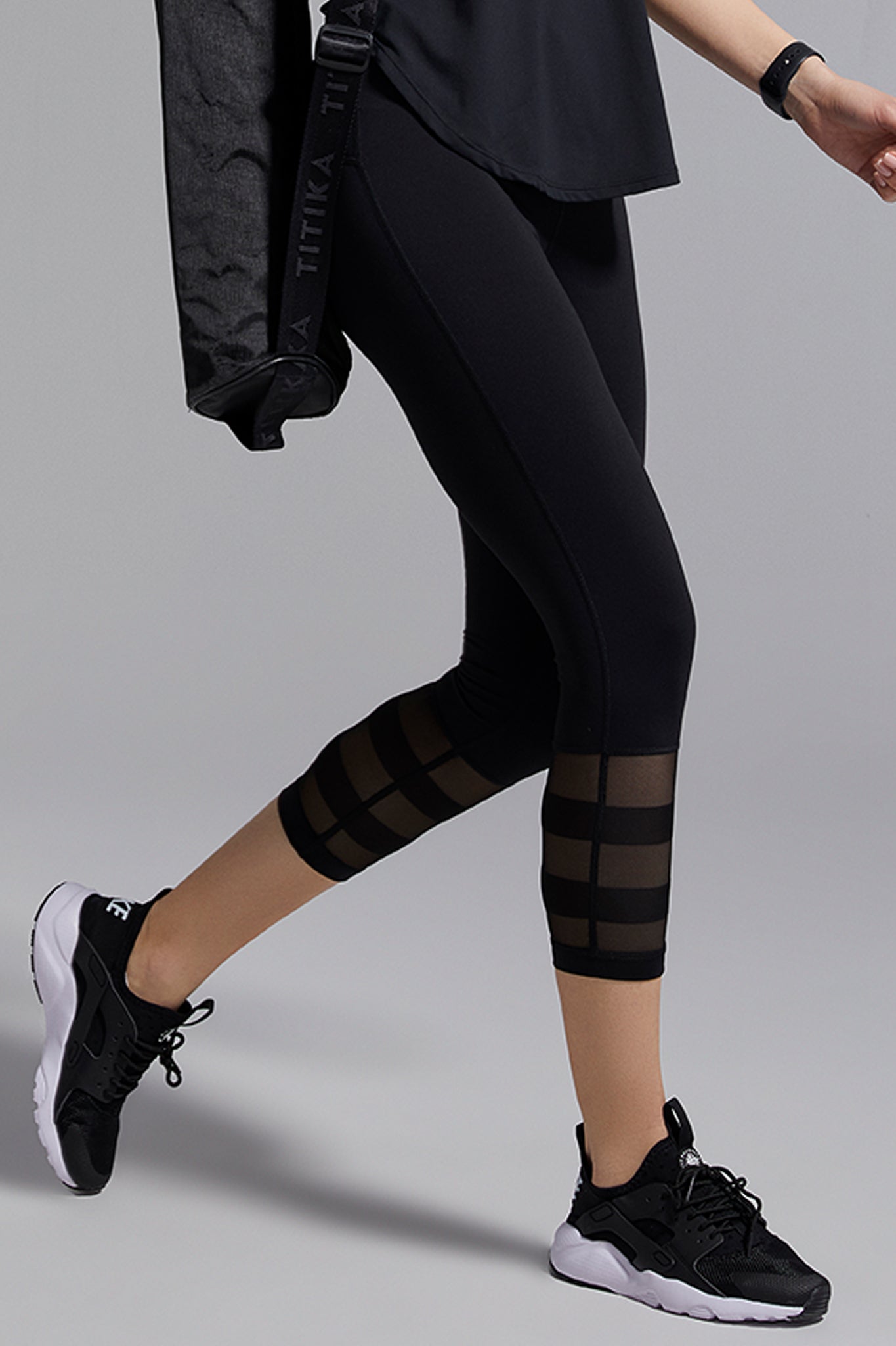 Line Crop Legging